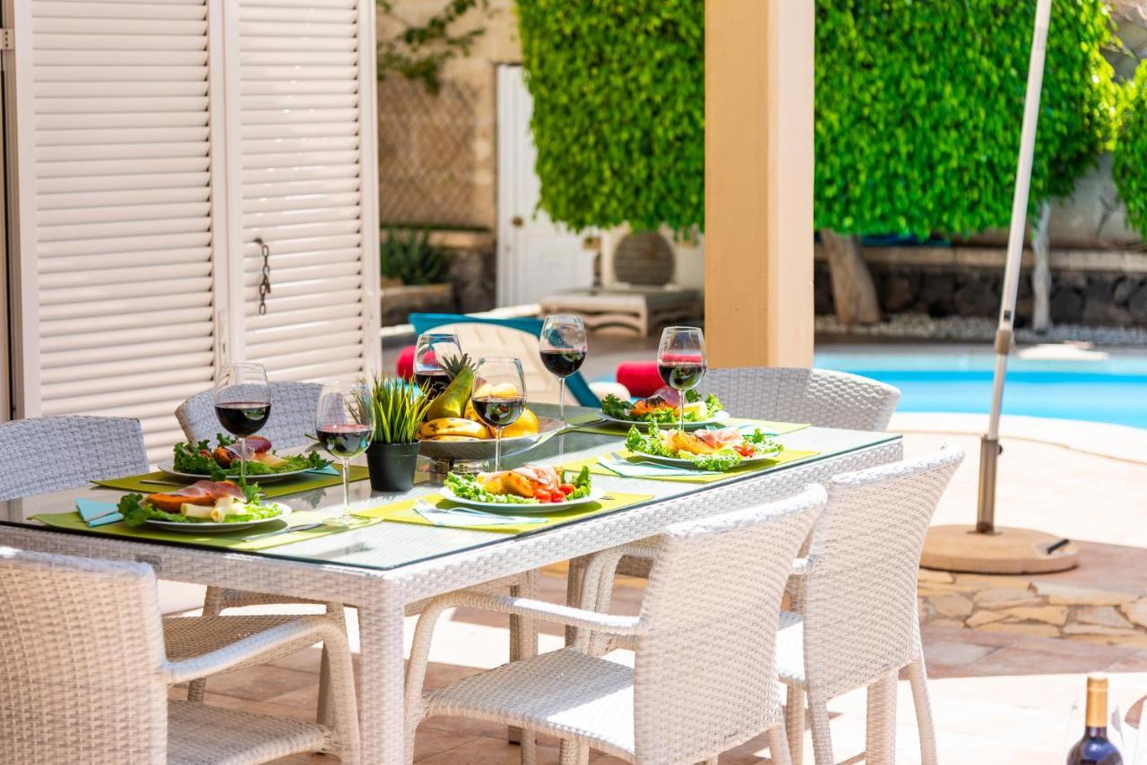 Beautiful Villa Anna With Heated Pool Costa Adeje  Ngoại thất bức ảnh
